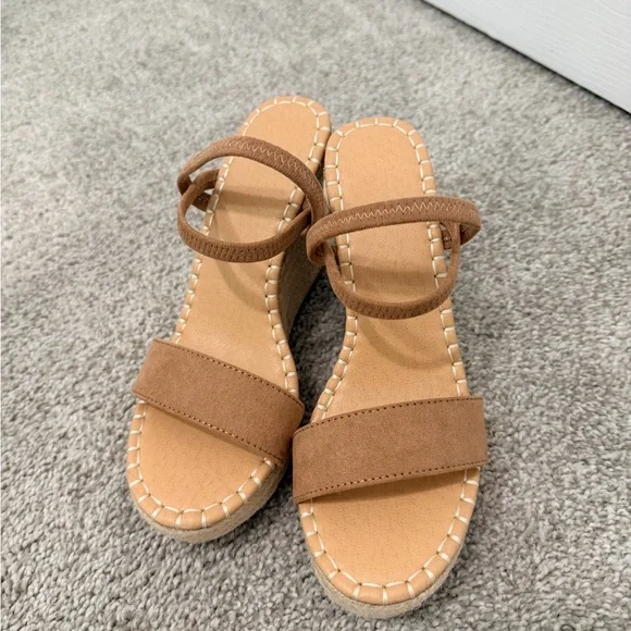 Wedge espadrille - Picture 3 of 3